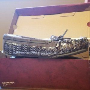 Size 6 * Arizona Silver Sequin Moccasins